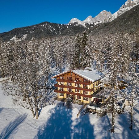 Hotel Roesslhof Ramsau am Dachstein Luaran gambar